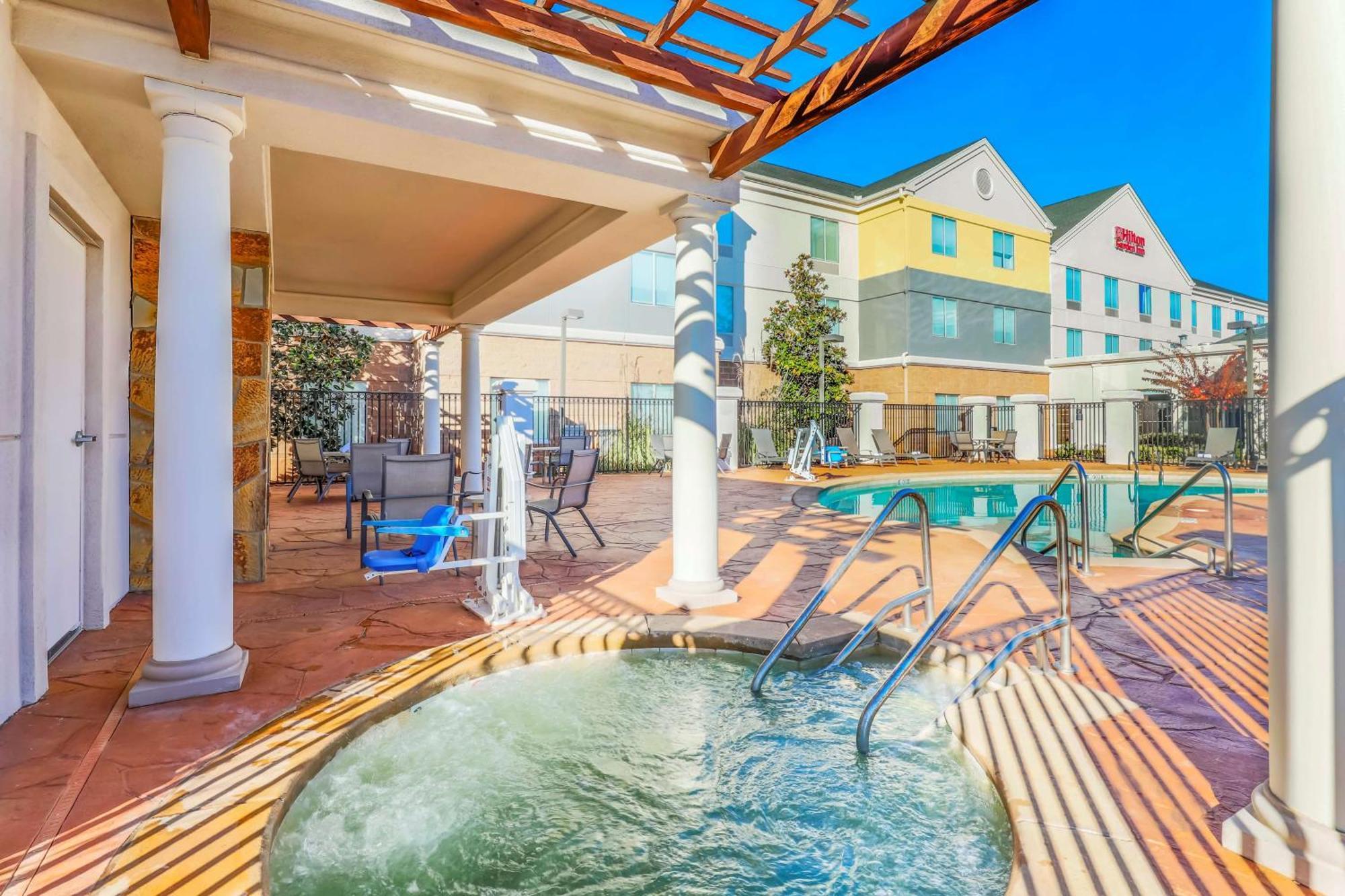 Hilton Garden Inn Норман Екстер'єр фото